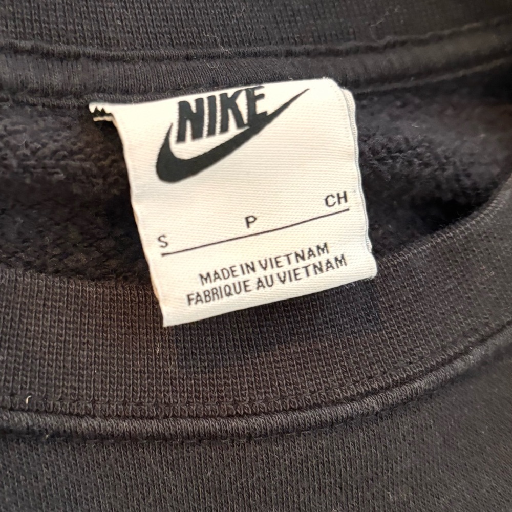 Nike Black Crewneck Sweatshirt - Picture 3 of 3